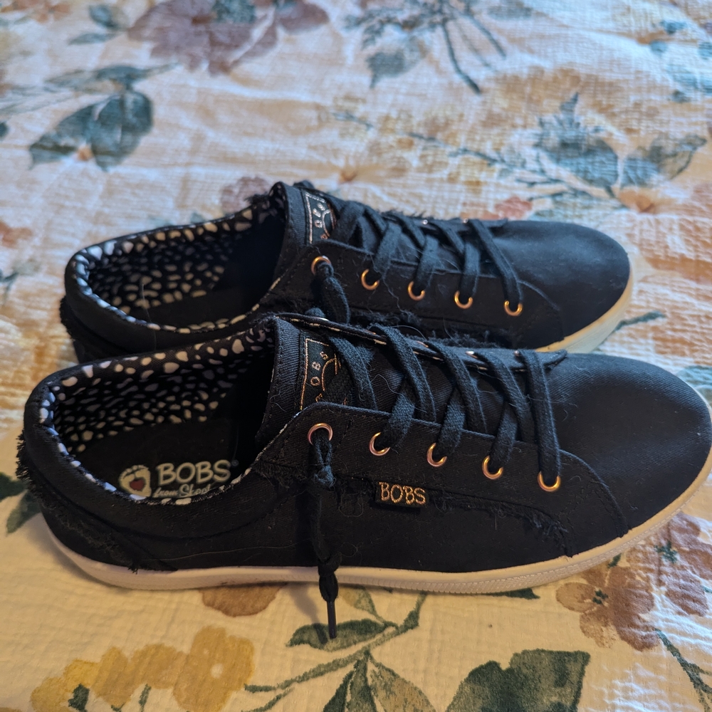 BOBS from Skechers Black Casual Sneakers with Floral Lining